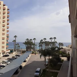 Piso Centrico En Urbanización Frente Al Mar Apartamento